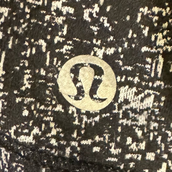 Lululemon Outrun Long Sleeve - Picture 9 of 11